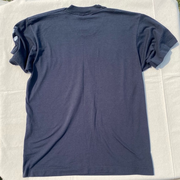 Screen Stars Best Black Hills South Dakota Wolf Faded Black Tee Vintage 90s Lrg - Picture 2 of 6